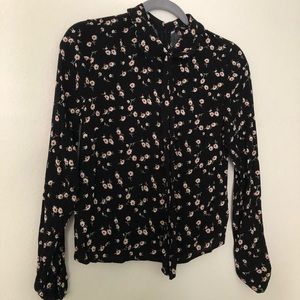 Tie collar long sleeve blouse